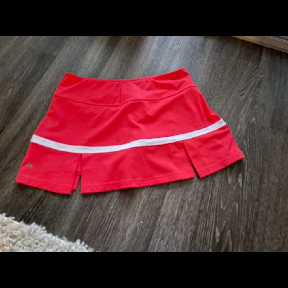Bolle ladies’ tennis skirt.